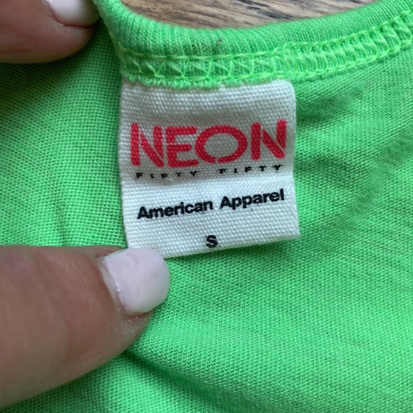 Green Theta Tank top - Picture 3 of 3